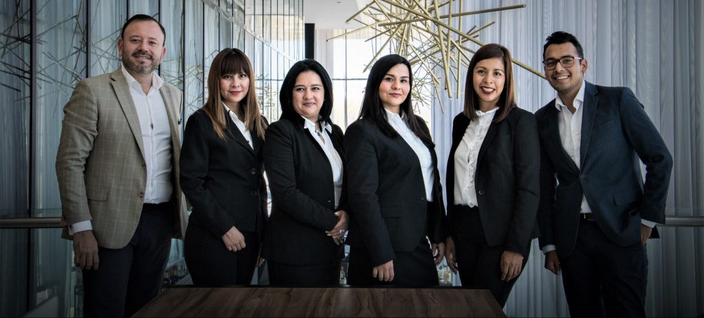 Qui se charge d’analyser les KPI ?